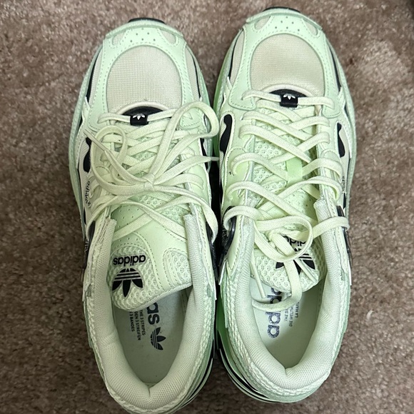 Adidas Wmns Astir 'Almost Lime Paint Drip' - Picture 3 of 3